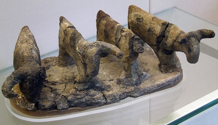Modelo realizado en arcilla de cuatro bueyes (3500 a. C.)