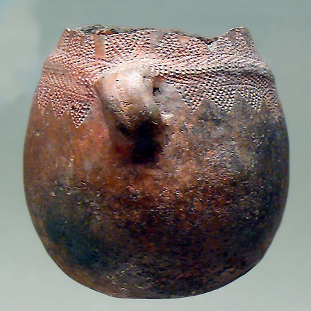 Pieza cerámica neolítica con decoración cardial