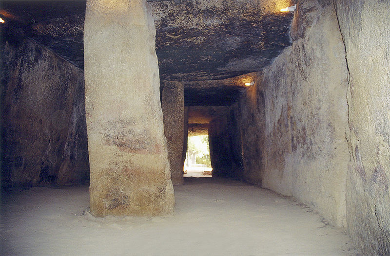 Interior de la cueva de Menga, en Málaga, una de las mejores representaciones megalíticas peninsulares