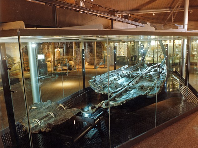 Los restos de una de las naves para navegar más antiguas del mundo, de la Edad del Bronce de Inglaterra