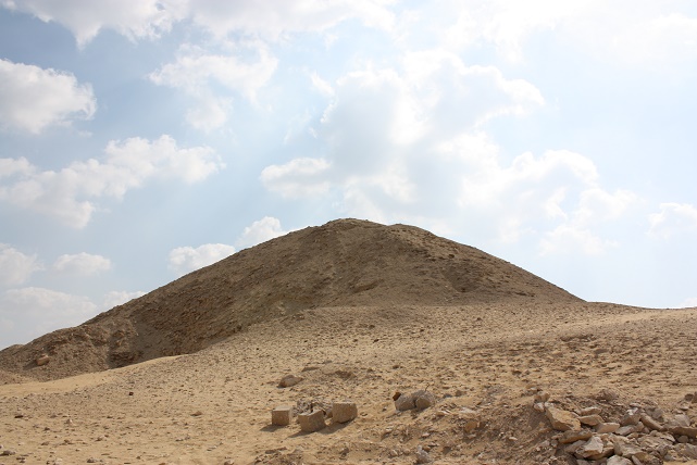Estado actual de los restos de la pirámide del rey Teti, primero de la VI dinastía