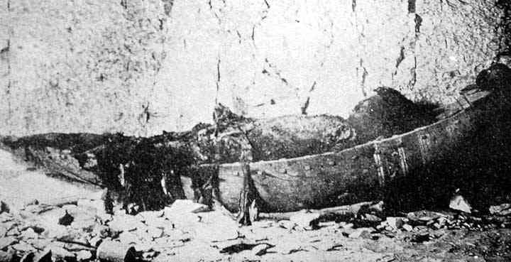 Fotografía en el momento del hallazgo de la momia de Sethnakht, el primer rey de la dinastía XIX