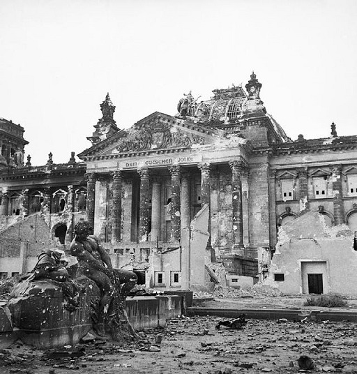 El parlamento alemán al final de la Segunda Guerra Mundial