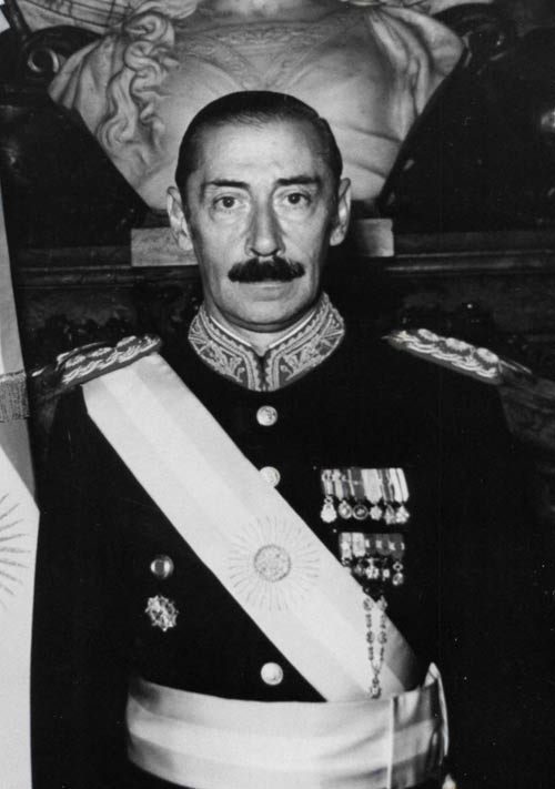 Jorge Rafael Videla, uno de los protagonistas de los golpes de Estado en Argentina