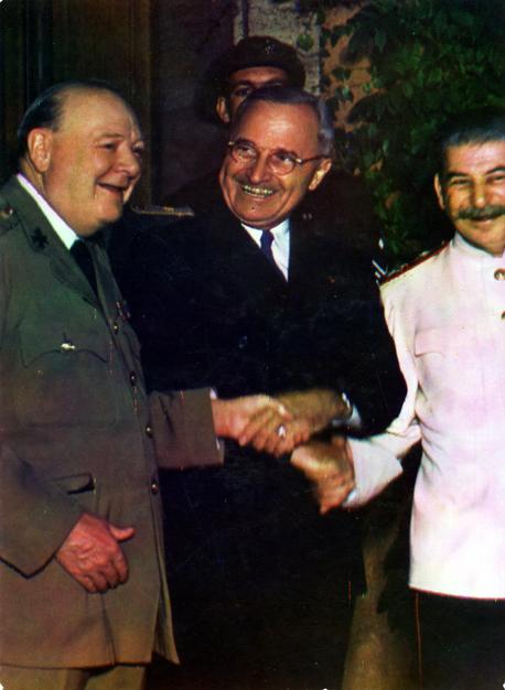 Fotografía histórica de los líderes de la Conferencia de Postdam, en 1945