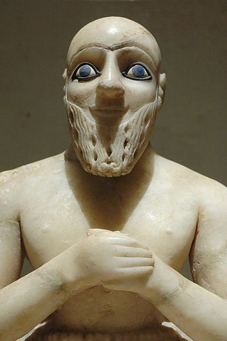 Estatua del superintendente Ebih II, dirigente del reino de Mari, 2400 a. C.,