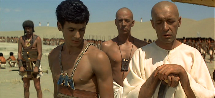 Otro fotograma de la película Faraon