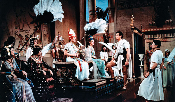 Uno de los fotogramas de la película Sinuhe el egipcio