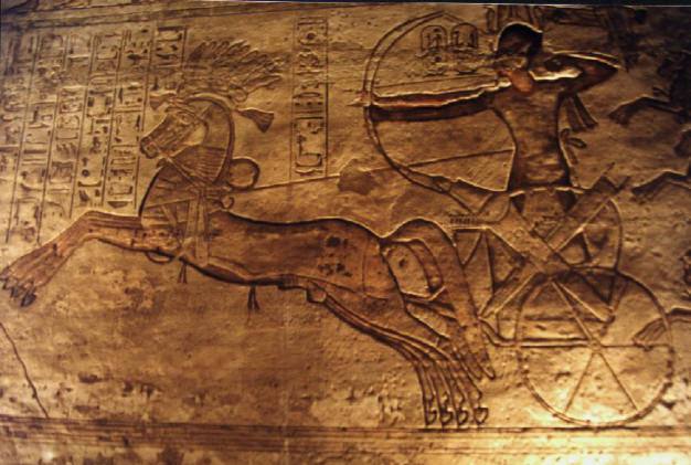 Relieve de Ramsés II en la batalla de Qadesh, templo de Abu Simbel (fuente artehistoria.com)