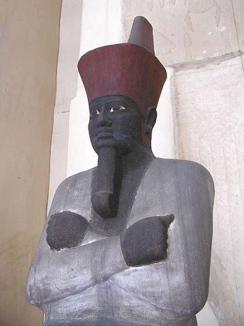 Estatua de Mentuhotep II, protagonista del templo funerario de Mentuhotep II
