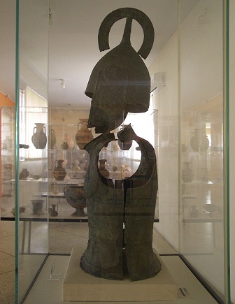 La armadura hoplita más antigua conservada, de finales del s VIII aC