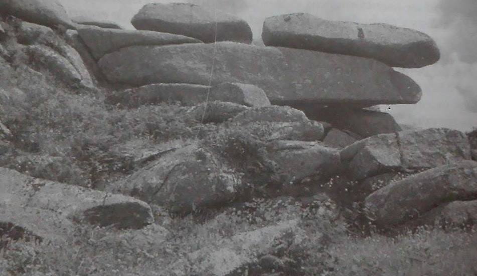 integración en el paisaje de un dolmen en Reino Unido (García, 2005)
