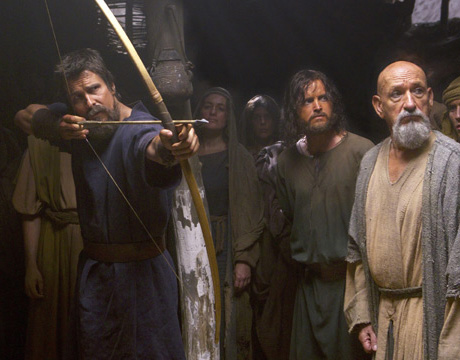 Una de las escenas de la película, con Christian Bale, Aaron Paul y Ben Kingsley