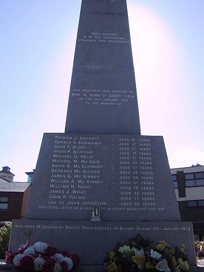Monumento en recuerdo de las víctimas del Domingo Sangriento en Londonderry