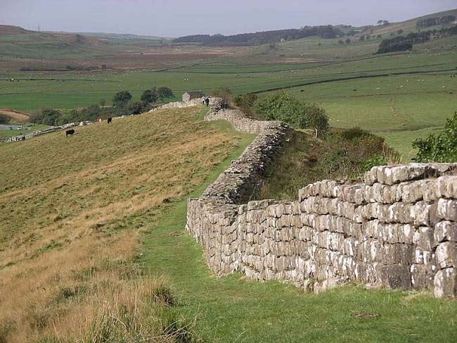 Parte del muro de Adriano en la actualidad, inspiración del Muro de Juego de Tronos
