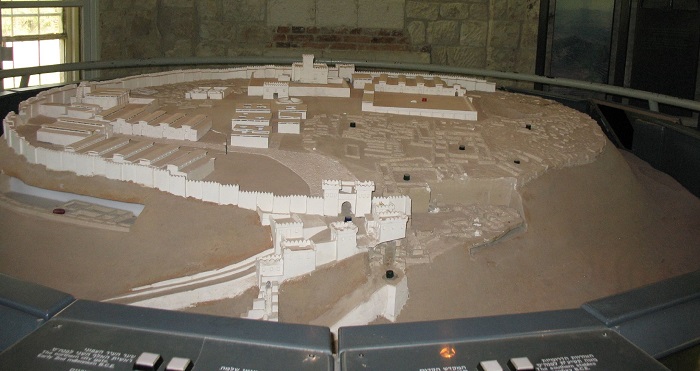 Maqueta con una posible reconstrucción de la ciudad cercana a la batalla de Megido