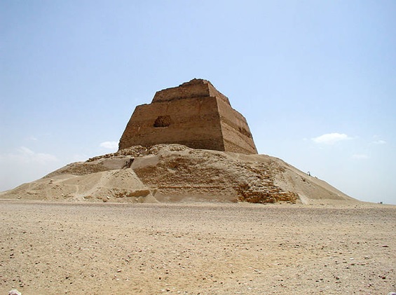 Pirámide de Meidum