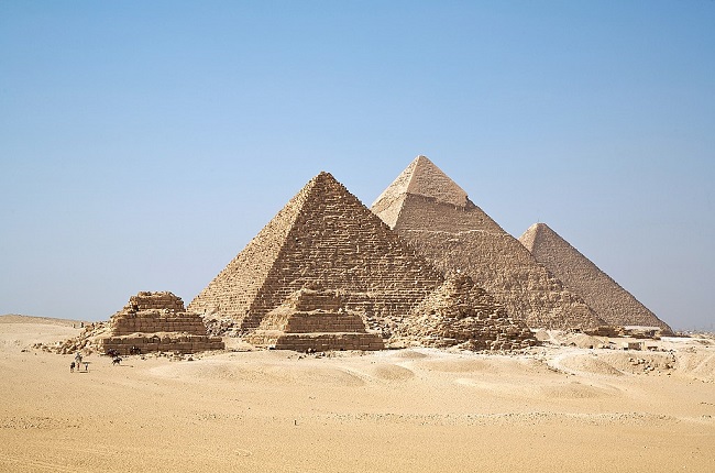 Fotografía de las Pirámides de Guizá, hechas en la IV Dinastía egipcia