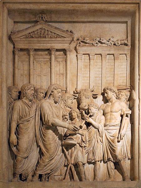 Relieve del Museo Capitolino de Roma en donde aparece el emperador Marco Aurelio con sacrificios romanos