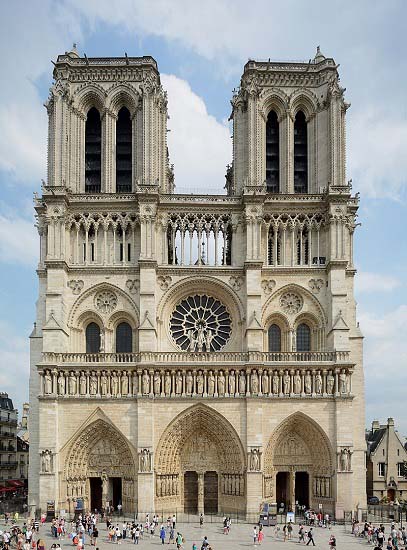 Fachada occidental de la catedral de Notre Dame de París, el más famoso ejemplo mundial de arte gótico