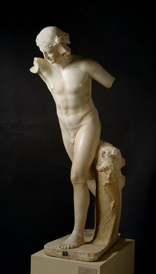 Copia romana de una estatua del dios Hypnos, que fomentaba el uso del opio en la antigua Grecia