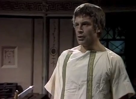 El actor John Castle interpretó a Agripa Póstumo en la serie Yo, Claudio (1976)