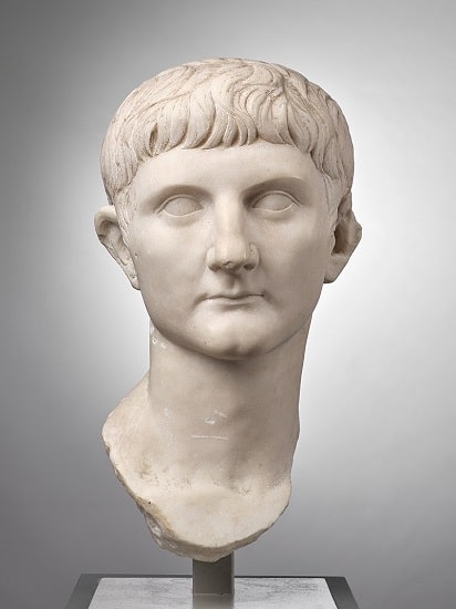 Busto del general romano Germánico Julio César