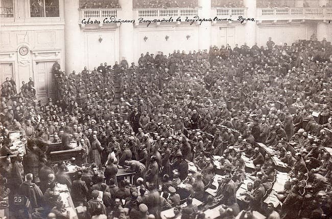 Asamblea del Sóviet de Petrogrado en 1917