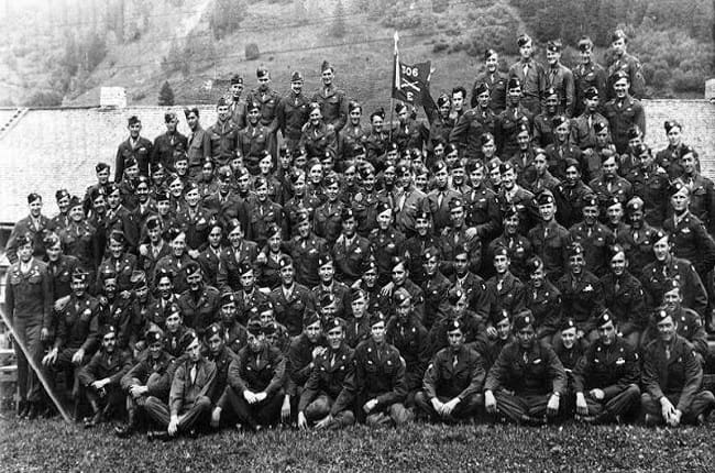 Los supervivientes de la compañía E en 1945