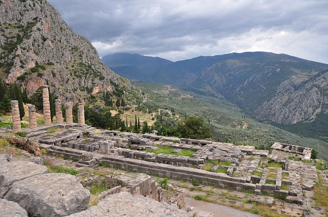 Restos actuales del templo de Apolo, estructura central del santuario
