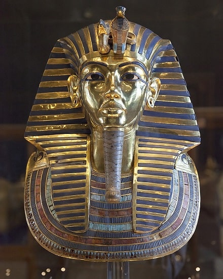 Máscara funeraria de Tutankamón en el Museo egipcio de El Cairo. Este es uno de los objetos mencionados en el libro de Joyce Tyldesley