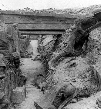 Hombres del 11.º Batallón del Regimiento de Cheshire en las cercanías de Ovillers-la-Boisselle (julio de 1916)
